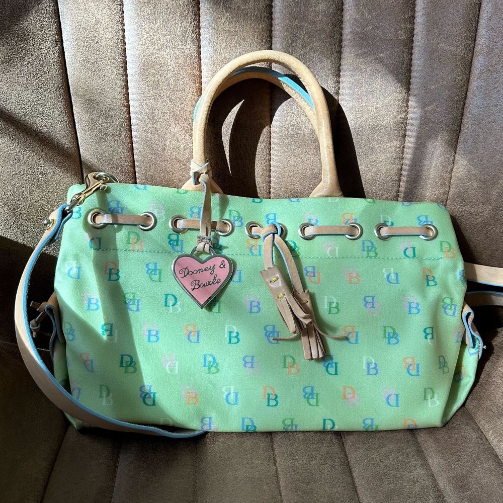 Vintage Dooney & Bourke - lime green logo bag (crossbody)